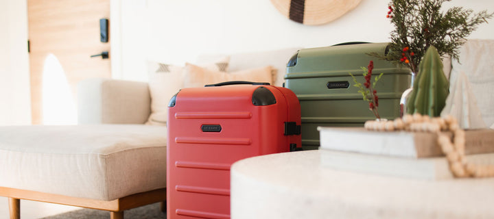 Carry-on vs. Checked Bags: Which One is Right for You?