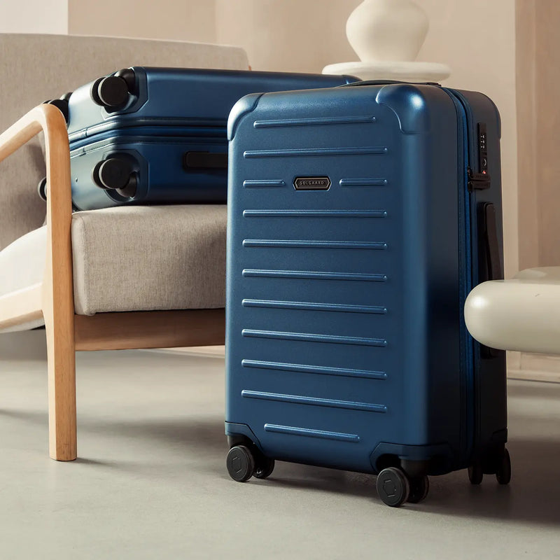 Carry-On Closet Lite Expandable – Solgaard