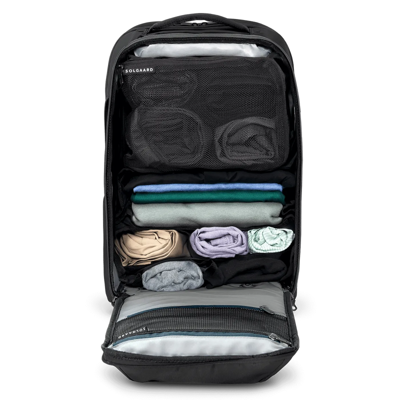 Solgaard リュック Solgaard Solar-Powered Lifepack Backpack – MoMA Design Store